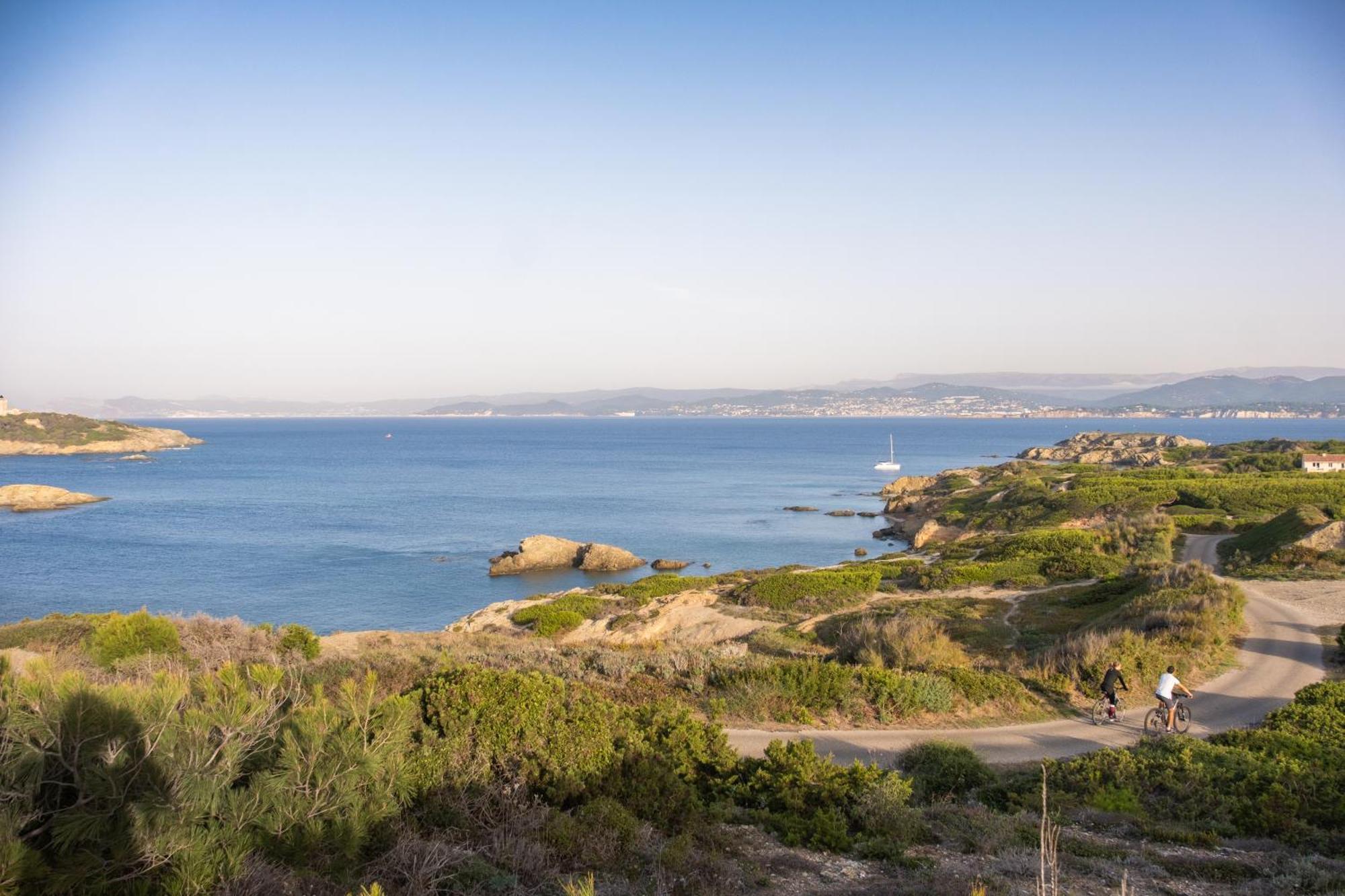 Hotel Helios & Spa - Ile Des Embiez Six-Fours-les-Plages Eksteriør billede