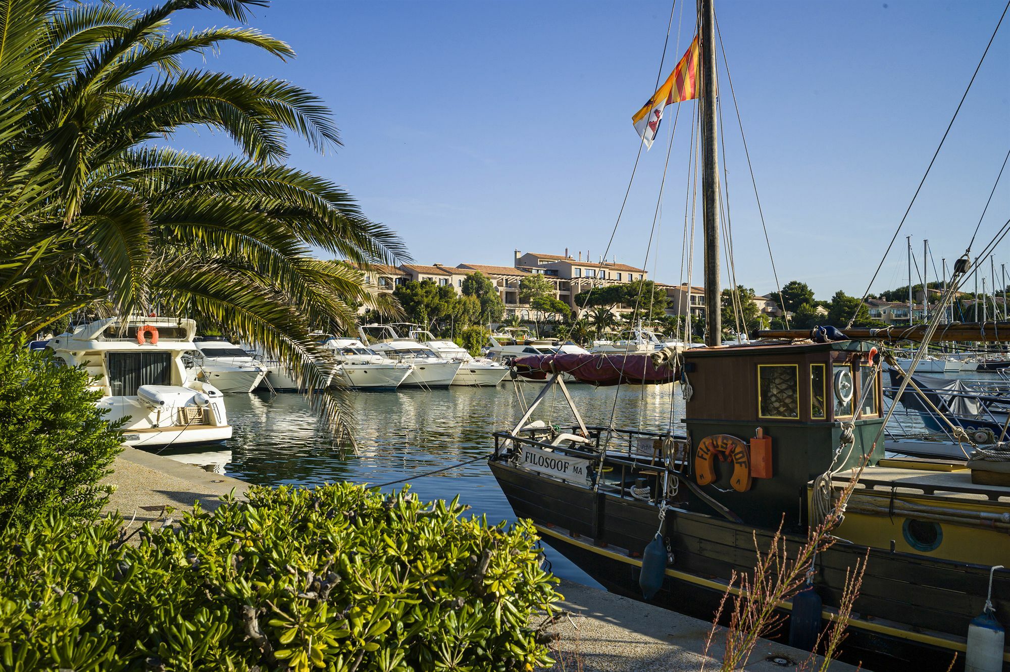 Hotel Helios & Spa - Ile Des Embiez Six-Fours-les-Plages Eksteriør billede